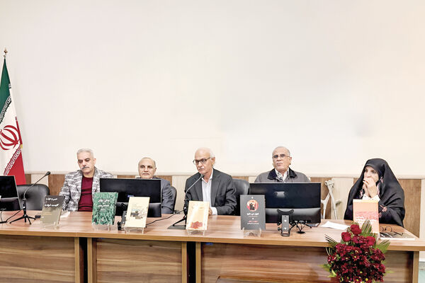 کنشگری سیـاسی و موانع پیشرفت آکادمیک/گفتارهایی از داریوش رحمانیان، حسین مفتخری، محمدعلی اکبری و هاشم آقاجری در رونمایی از کتاب «دین و دولت و کاربست شریعت» نوشته محمد عابدالجابری