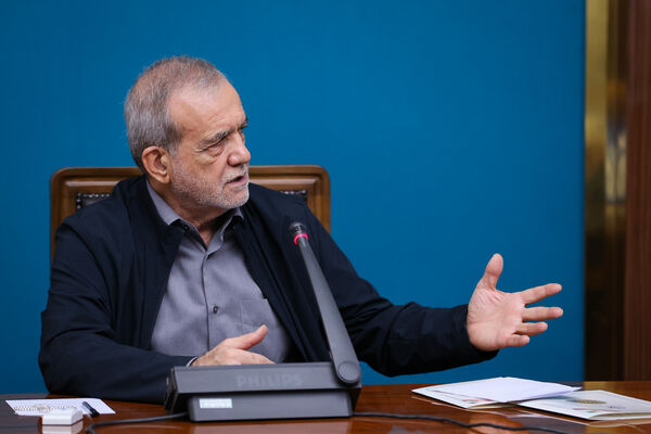 مسعود پزشکیان و چشم‌انداز اجرای قانون‌اساسی