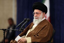 رهبر  انقلاب: مذاکرات عمان در قدم‌های اول خوب اجرا شده / به گفت‌و‌گو‌ها نه به صورت افراطی خوشبین هستیم، نه به صورت افراطی بدبین