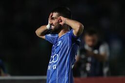 قرارداد ستاره استقلال تمدید می‌شود