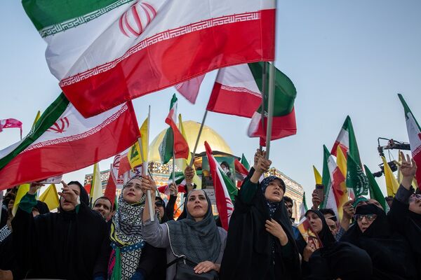 ظهور جنبش خودجوش «دفاع از ایران»