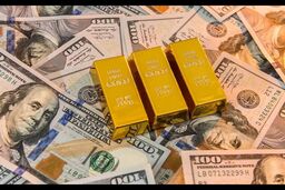 طلا بخریم یا دلار؟