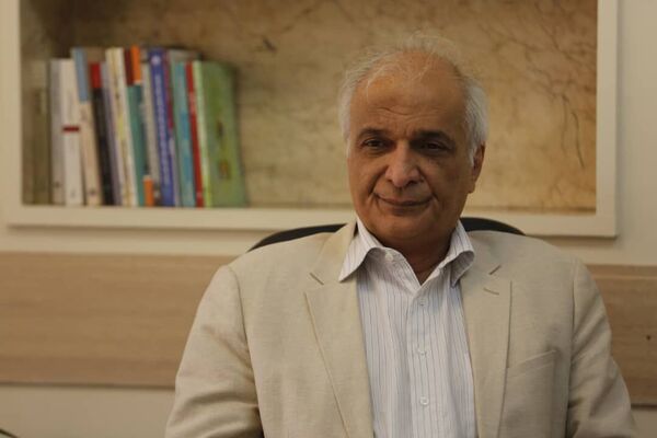 مسعود سپهر استاد علوم سیاسی: ابزار سیاست خارجی در دعوای سیاسی کشور را تضعیف کرده است