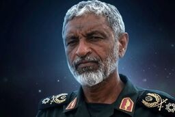 سیلی به آمریکا نتیجه جانفشانی شهدای تنگه هرمز است