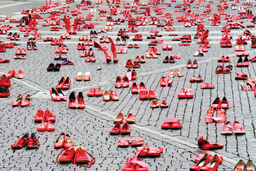 کارشناسان حوزه حقوق زنان با انتقاد از قوانین تشدیدکننده خشونت علیه زنان خبر دادند:63 زن‌‏کشی از ابتدای امسال