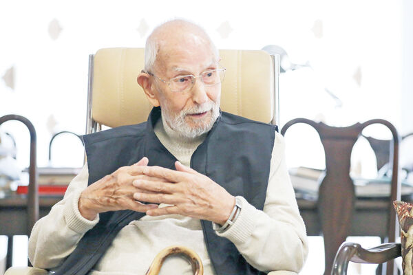 دور و نزدیک
