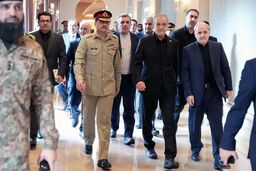 سفر فرمانده ارتش پاکستان به تهران