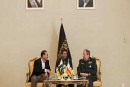 پیشنهاد تشکیل ترتیبات امنیتی نوین منطقه‌ای در دیدار سرپرست وزارت دفاع با فرمانده ارتش پاکستان


