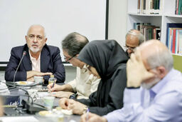 کدام دوگانه‌سازی؟بررسی دور جدید حملات تندروها به محمدجواد ظریف