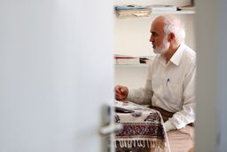 پیشگام چپ جدید/روایت فعالان سیاسی از کارنامه احمد توکلی