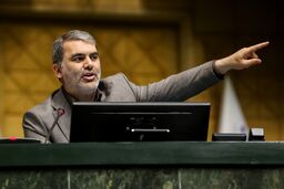 نماینده مجلس: تورم ما امروز بالای ۴۰ درصد برای کالاهای اساسی است