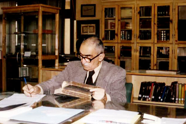 سده ایران‌شناس/به مناسبت یکصدمین سال تولدایرج افشار