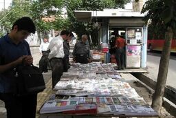 سکوت مومنانه تندروها/بررسی واکنش روزنامه‌ها به بازداشت بستگان کاظم صدیقی