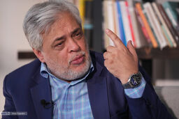 مهاجری ارسال پالس جنگ از سوی روحانی را ادعایی خنده‌دار دانست