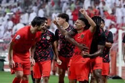 آتش‌بازی آزمون در پیروزی ۲ بر صفر شباب‌الاهلی مقابل العین