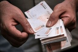 پیشنهاد افزایش ۲ میلیون تومانی اعتبار کارت امید مادران به جای یارانه شیرخشک
