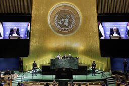 محمود عباس: حماس باید سلاح‌هایش را تحویل دهد؛ ما دولت مسلح نمی‌خواهیم