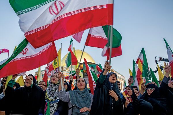 واجب‏‌تر از نان شب / درباره همدلی و همبستگی طیف‌های سیاسی در روز های جنگ