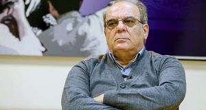 محکومیت عباس عبدی به یک سال زندان؛ روزنامه اعتماد دو ماه توقیف شد