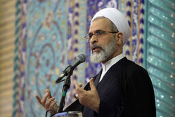 امام جمعه قم: آمریکا را با شوک‌های بزرگ مواجه خواهیم کرد 
