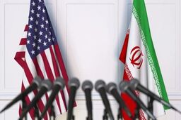 حمله روزنامه اصولگرا به تندروها: از جنگ طرفداری می‌کنید اما هیچ فن نظامی نمی‌دانید
