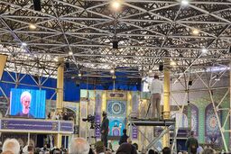 استقبال از نماز جمعه به امامت کاظم صدیقی + عکس