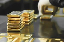 طلای جهانی دوباره ریخت