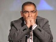 محکومیت صادق زیباکلام به یک سال حبس و 2 سال ممنوعیت از فعالیت اجتماعی