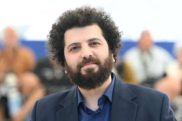 چاقو دسته خودش را برید 