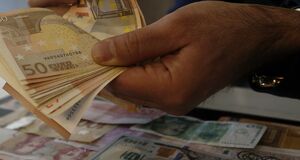نوسانات بازار ارز در شرایط جنگی؛ نقش پررنگ ریسک سیاسی و محدودیت منابع ارزی