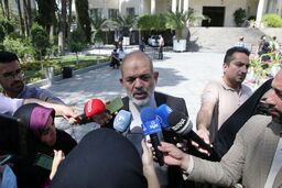 سردار وحیدی: تهدید و ترور دشمن خللی در اراده ملت ایران ایجاد نمی‌کند
