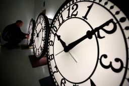 تغییر ساعت تابستانی ۲۰۲۵؛ ترامپ می‌تواند تغییر ساعت را متوقف کند؟
